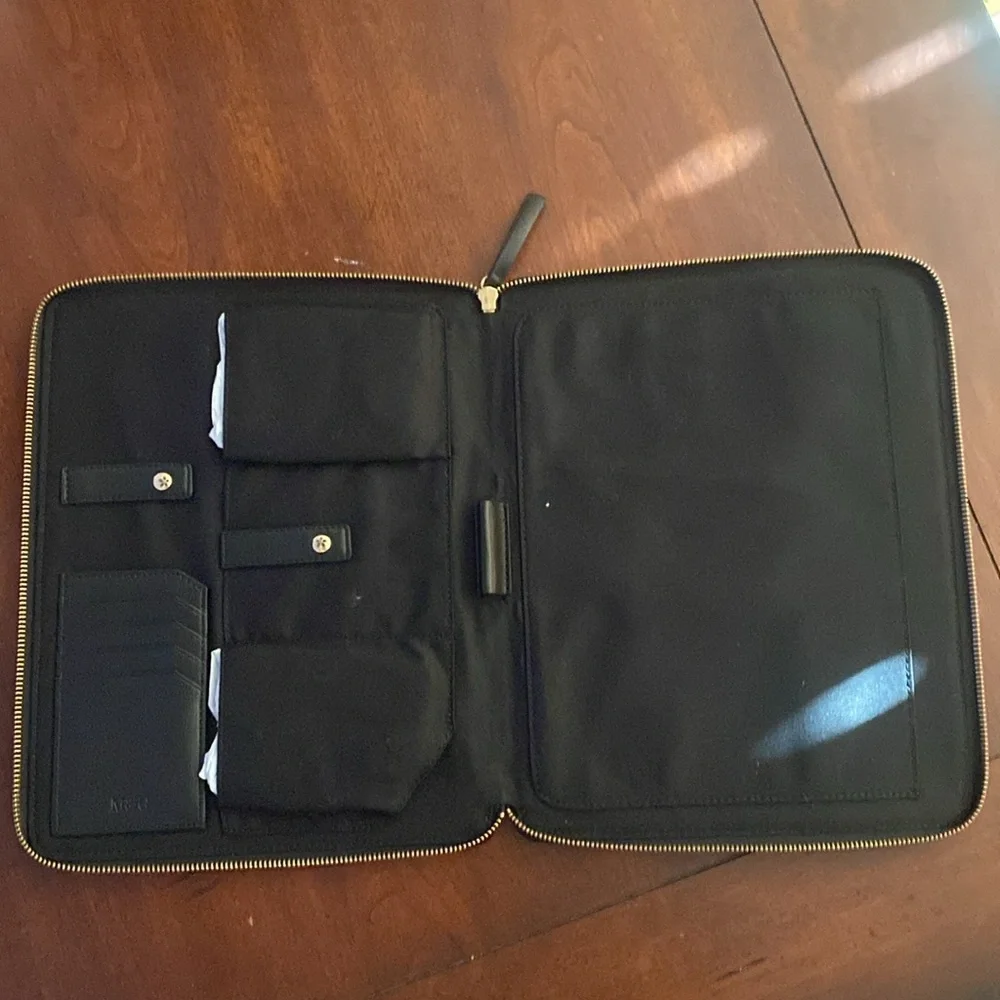 Black Zippered Laptop Sleeve